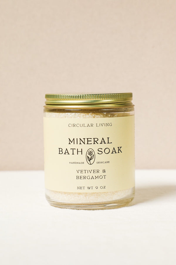 Mineral Bath Soak, Vetiver & Bergamot
